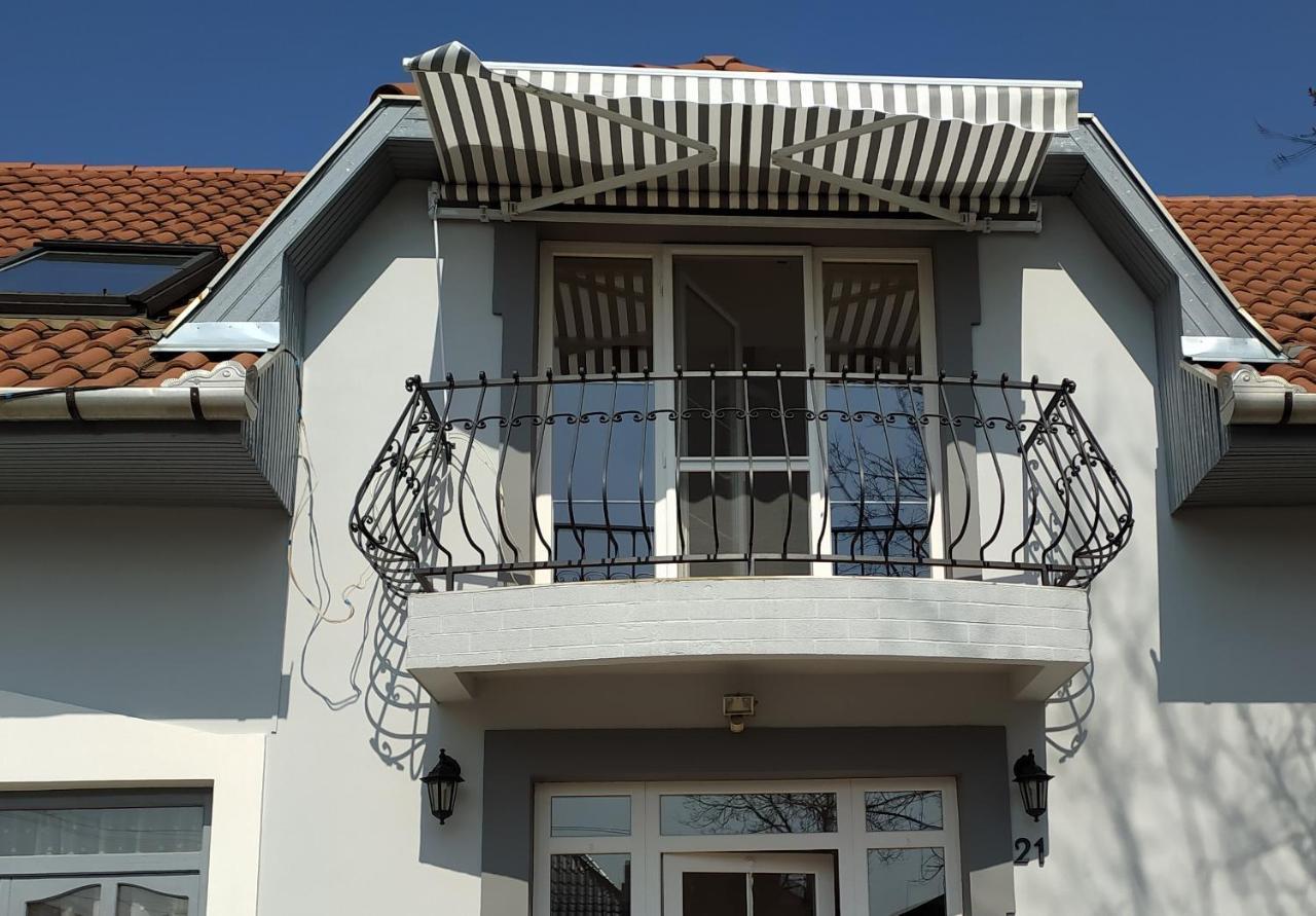 Hotel Janosi Vendeghaz Tiszafüred Exterior foto